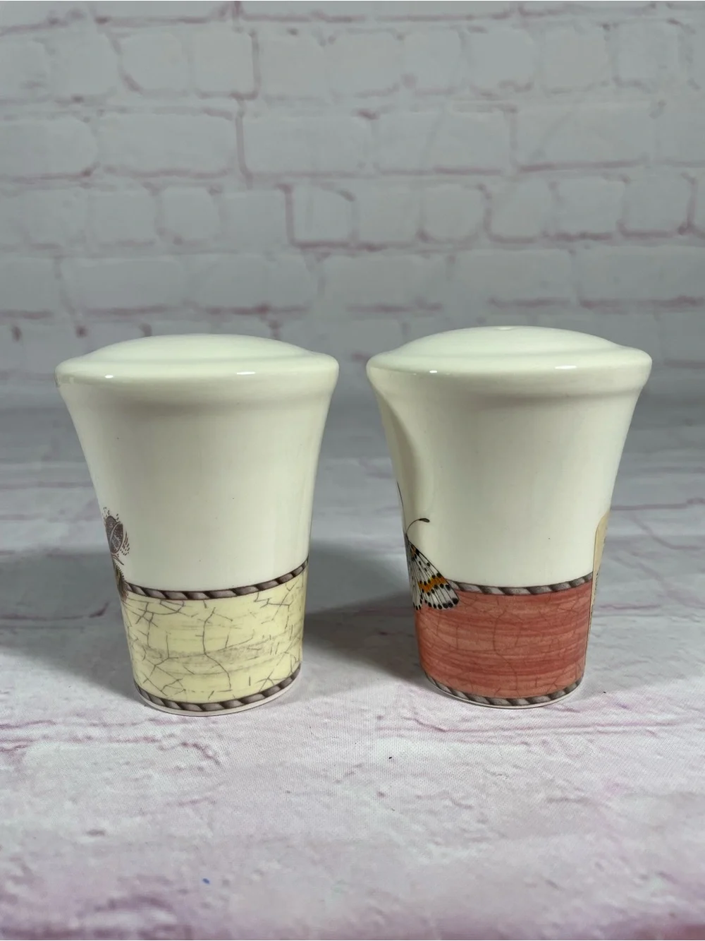 Vintage Wedgwood Sarah’s Garden Earthenware Salt and Pepper Shaker Pair England